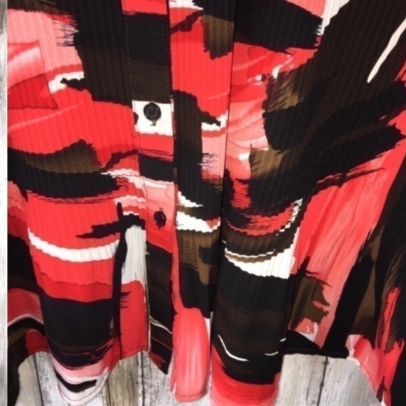 Lane Bryant Red & Brown Swatch Button Down - Picture 2 of 4